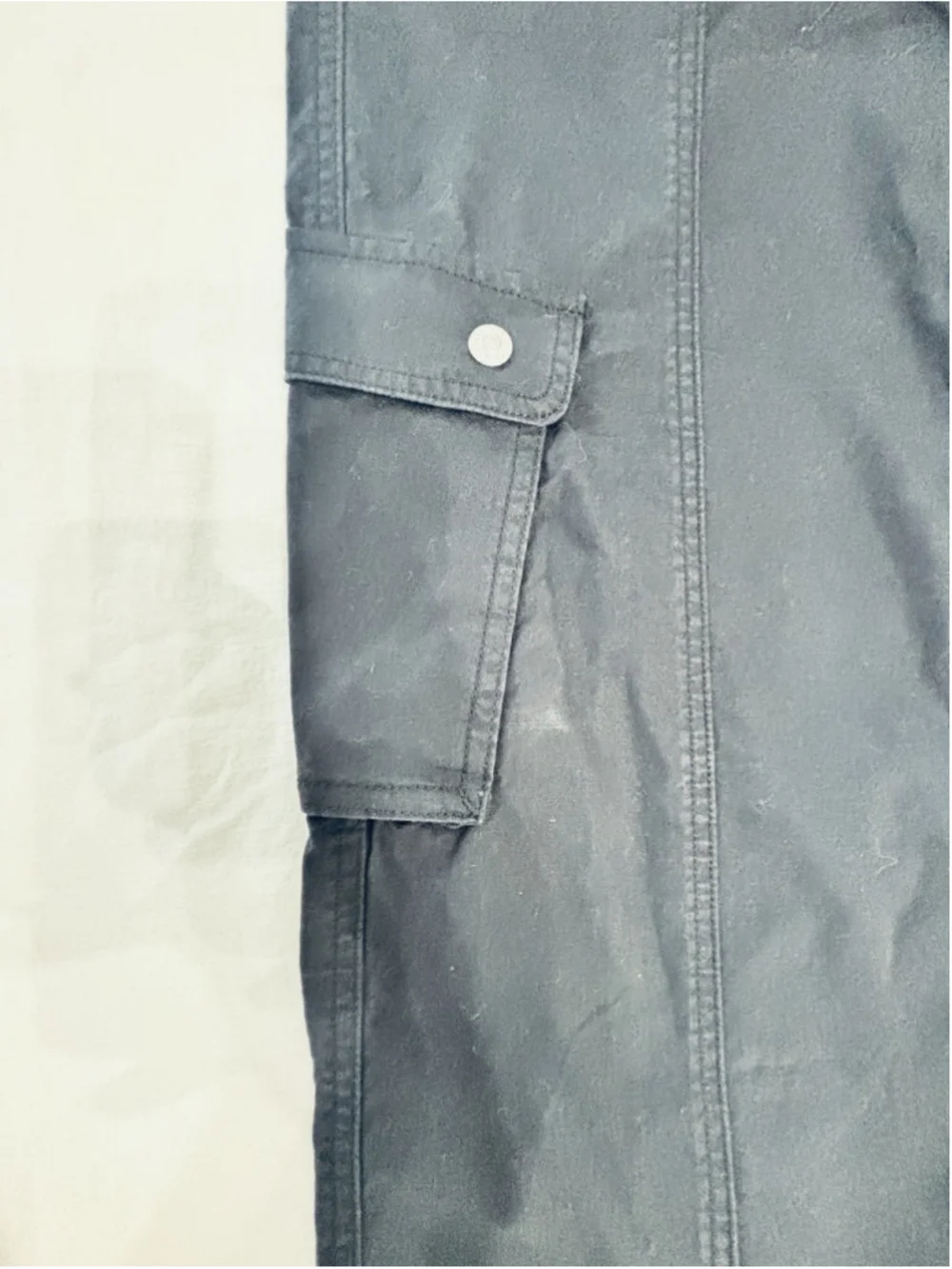 Levi’s Women’s Superlow Cargo Pants 26x32 Black Low Rise Wide Leg Y2K Style
